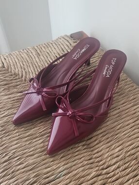 Top Moda Burgundy Pointed Bow Slingback Kitty Heels